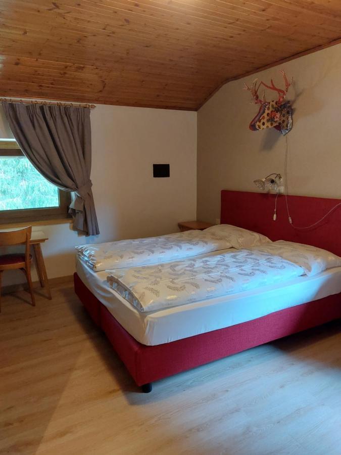 Garni Monika Bed & Breakfast Canazei Luaran gambar